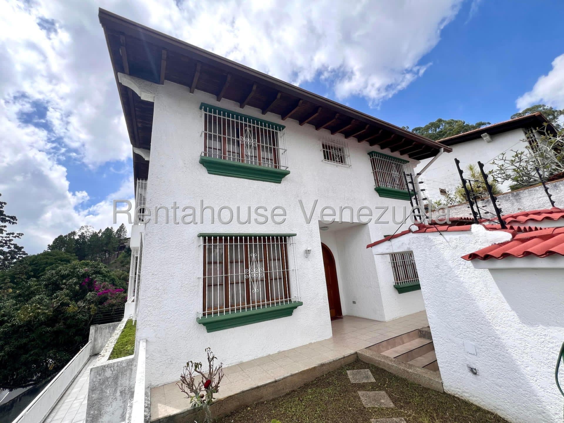 Casa en venta en Caracas (Los Naranjos del Cafetal), foto 2 de 12