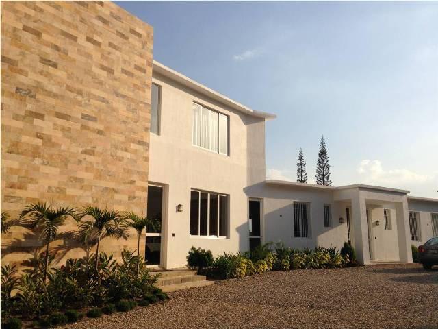 Casa en venta en Caracas (La Lagunita Country Club), foto 1 de 12