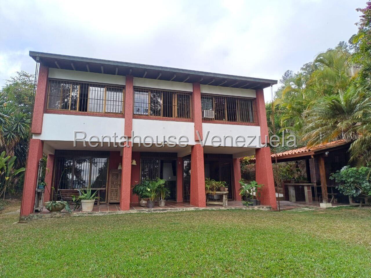 Casa en venta en Caracas (La Lagunita Country Club), foto 1 de 12