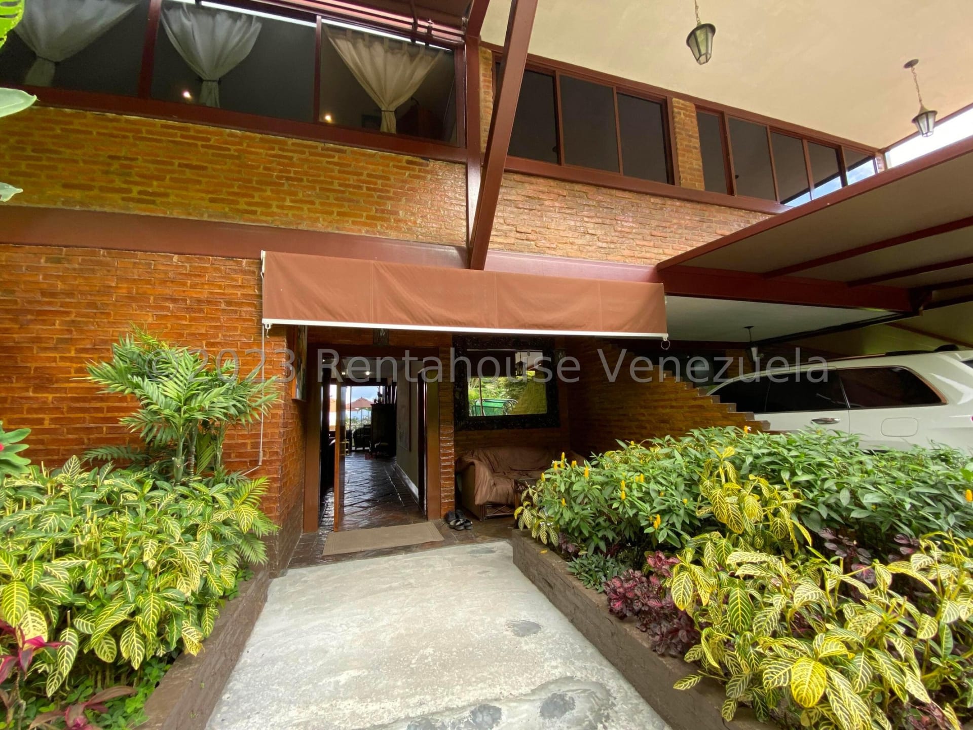 Casa en venta en Caracas (La Lagunita Country Club), foto 3 de 12