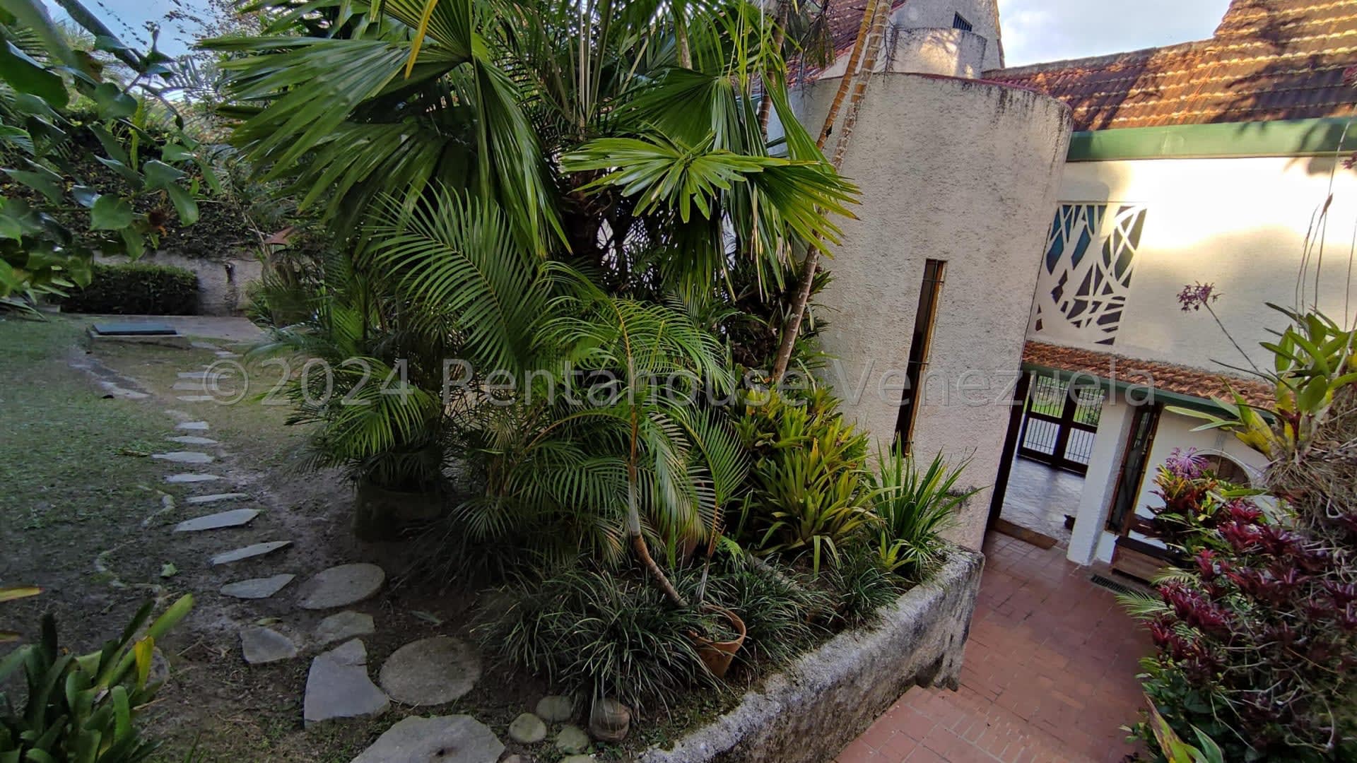 Casa en venta en Caracas (Oripoto), foto 3 de 12
