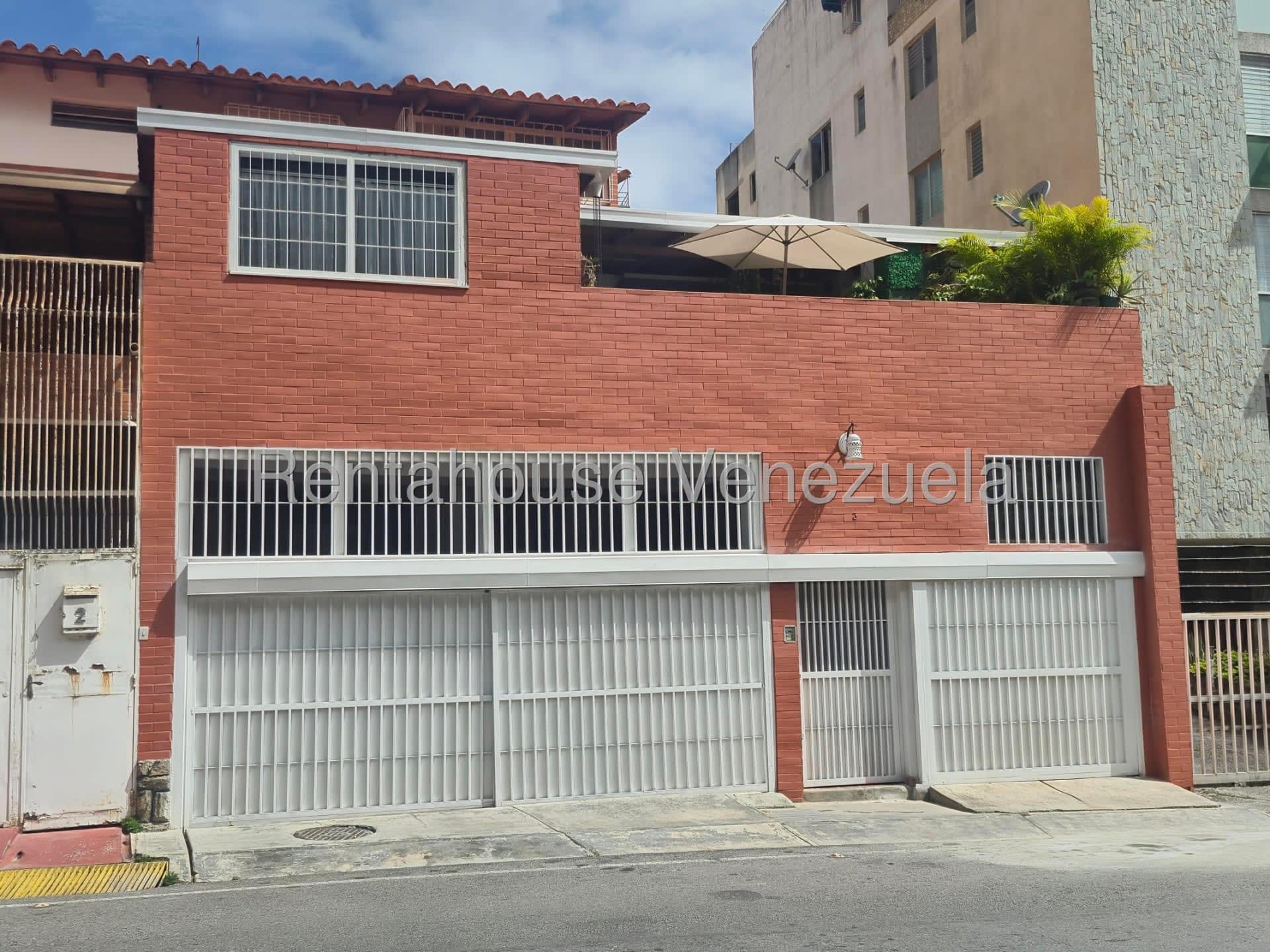 Casa en venta en Caracas (Cumbres de Curumo), foto 1 de 12