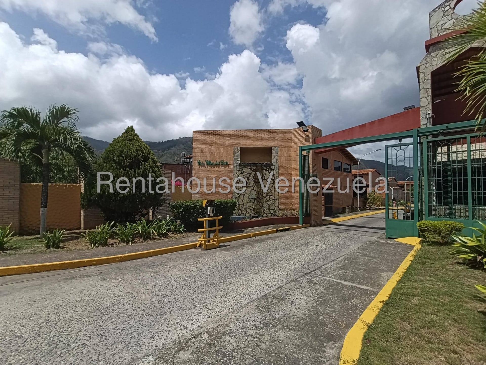 Casa en venta en Guatire (Villa Del Este), foto 1 de 12