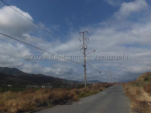 Terreno en venta en Caracas (Vega Arriba), foto 1 de 8
