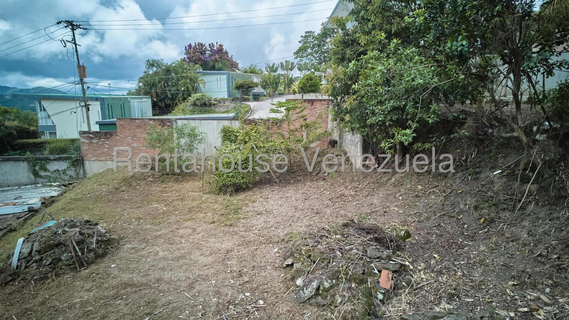 Terreno en venta en Caracas (Oripoto), foto 3 de 8