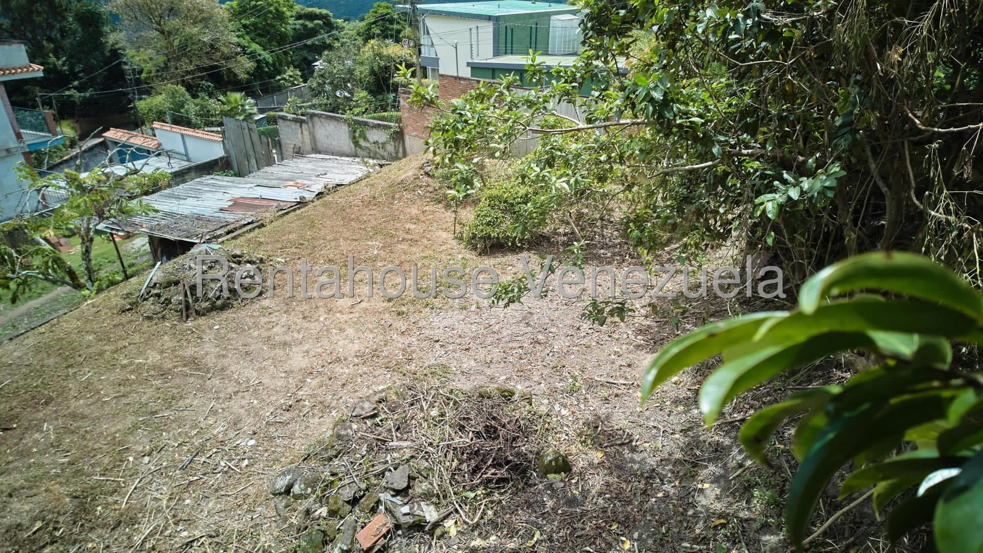 Terreno en venta en Caracas (Oripoto), foto 2 de 8