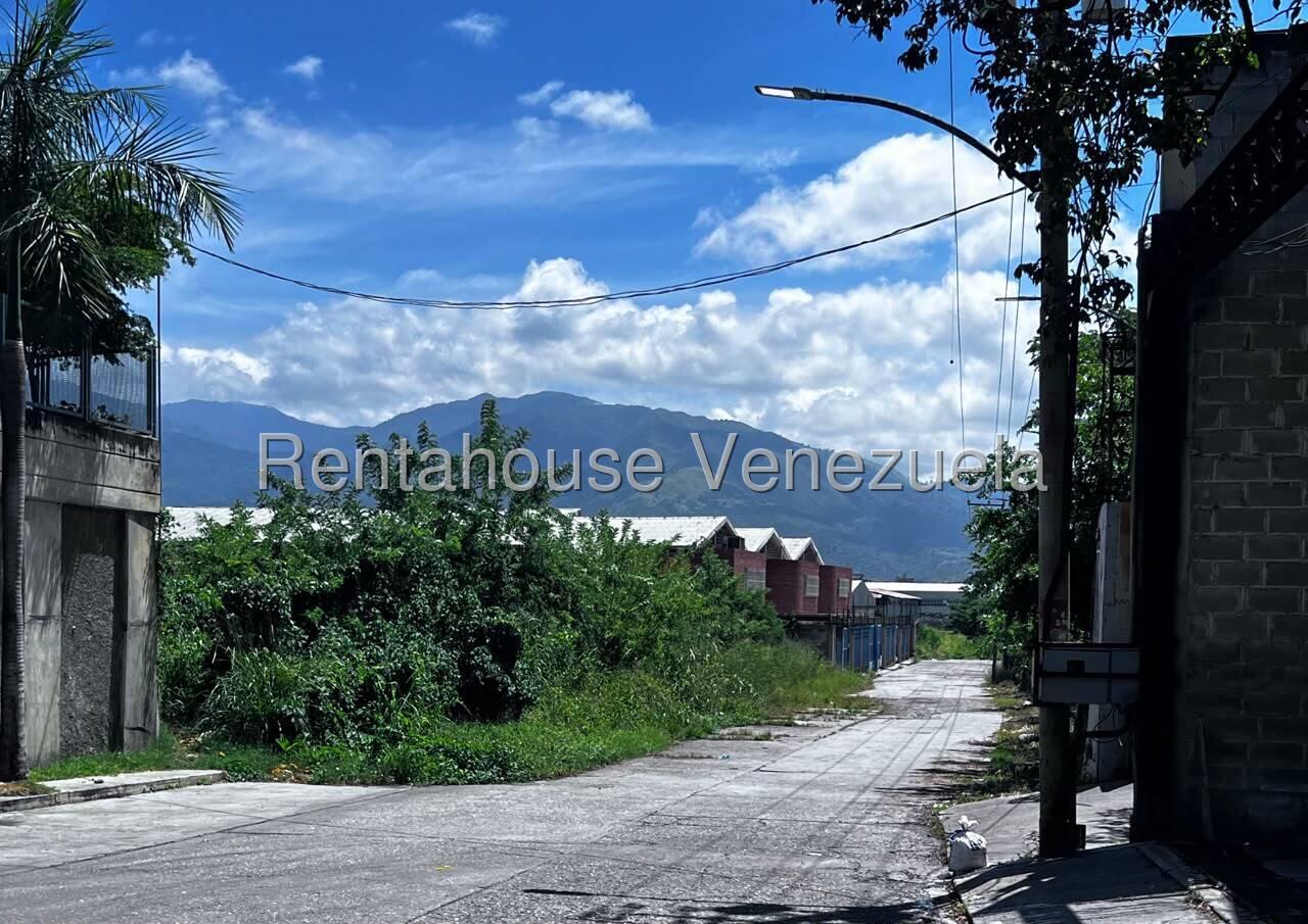 Terreno en venta en Caracas (El Ingenio), foto 1 de 5