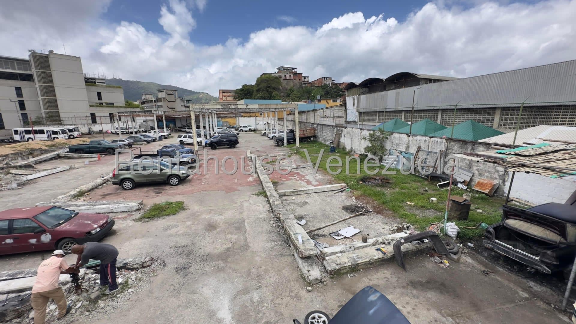 Terreno en alquiler en Caracas (Guaicay), foto 1 de 12