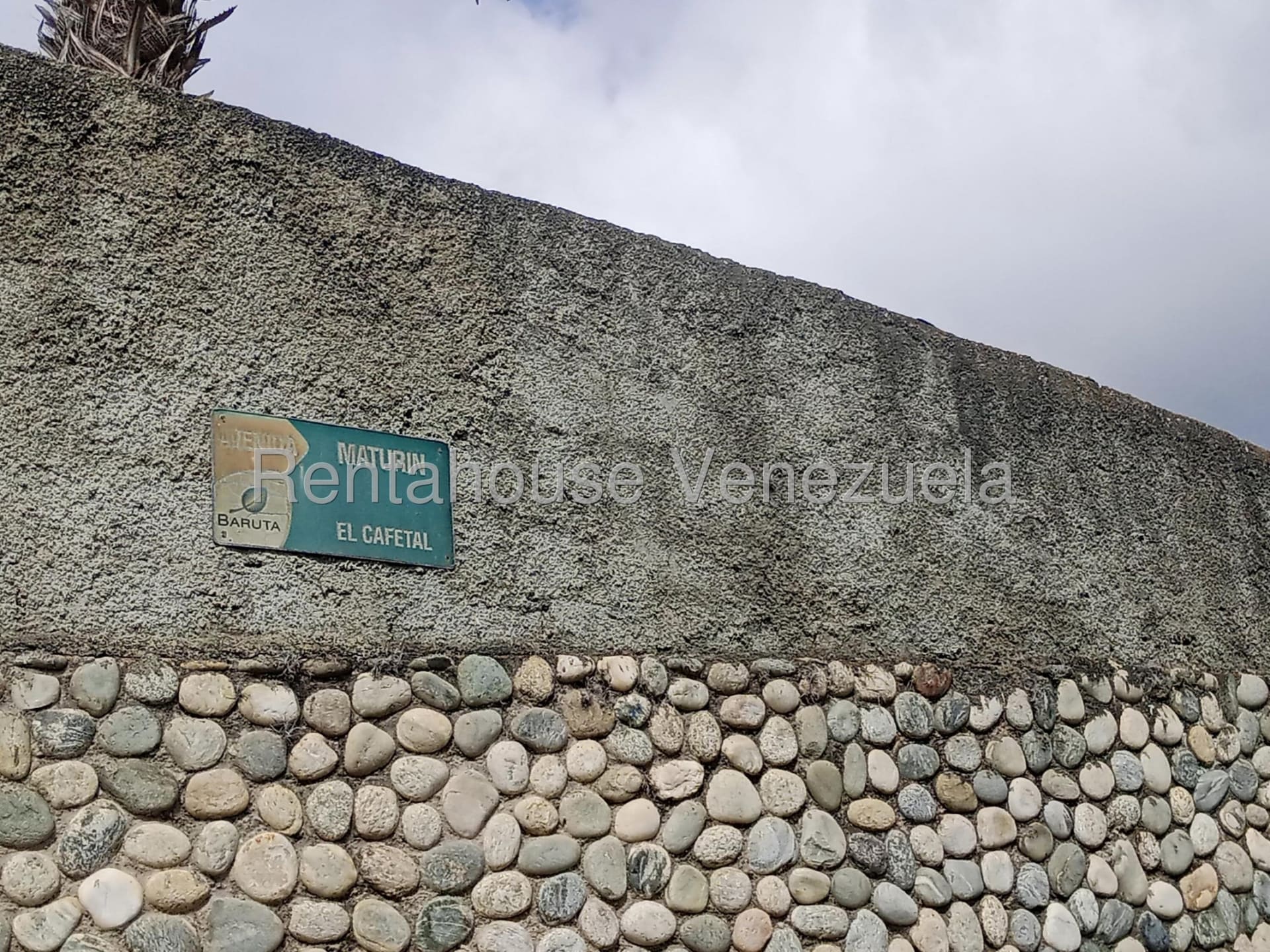 Terreno en venta en Caracas (El Cafetal), foto 2 de 12