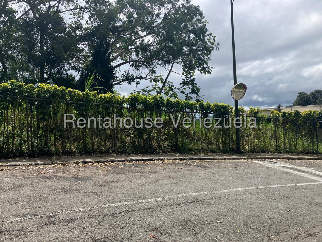 Terreno en venta en Caracas (La Lagunita Country Club), foto 3 de 8