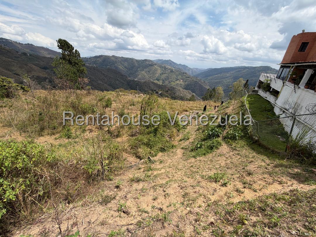 Terreno en venta en Caracas (Monte Elena), foto 2 de 12