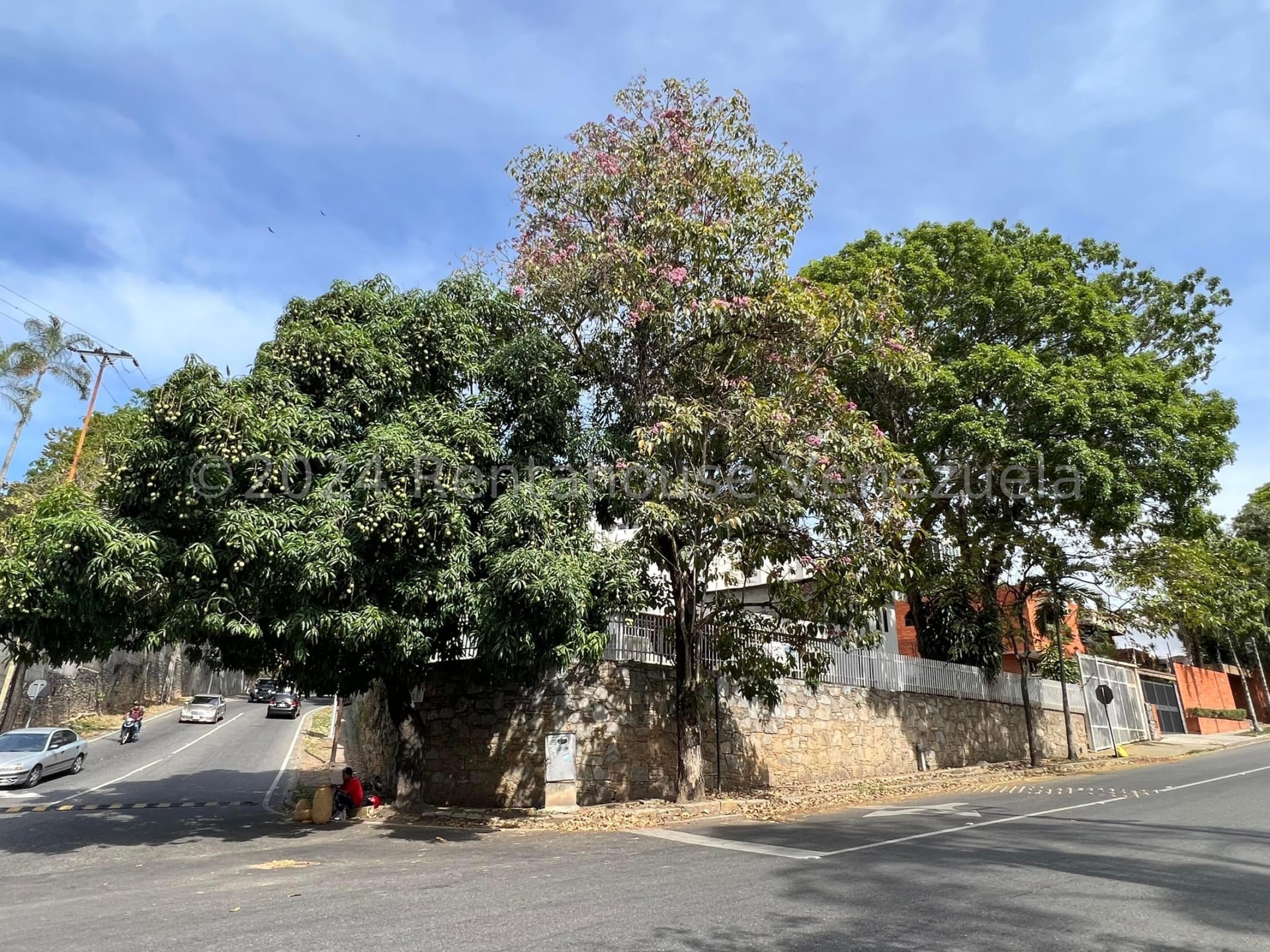 Terreno en venta en Caracas (Las Mercedes), foto 1 de 12