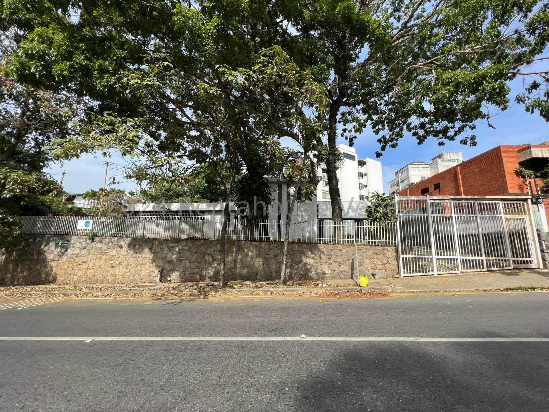 Terreno en venta en Caracas (Las Mercedes), foto 2 de 12