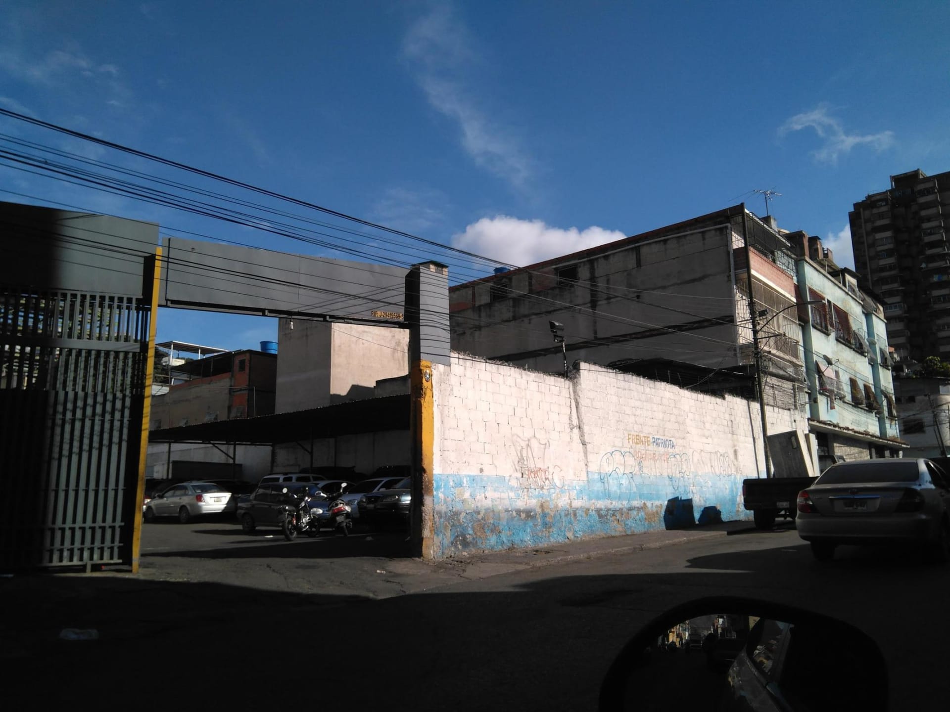 Terreno en venta en Caracas (Catia), foto 1 de 12
