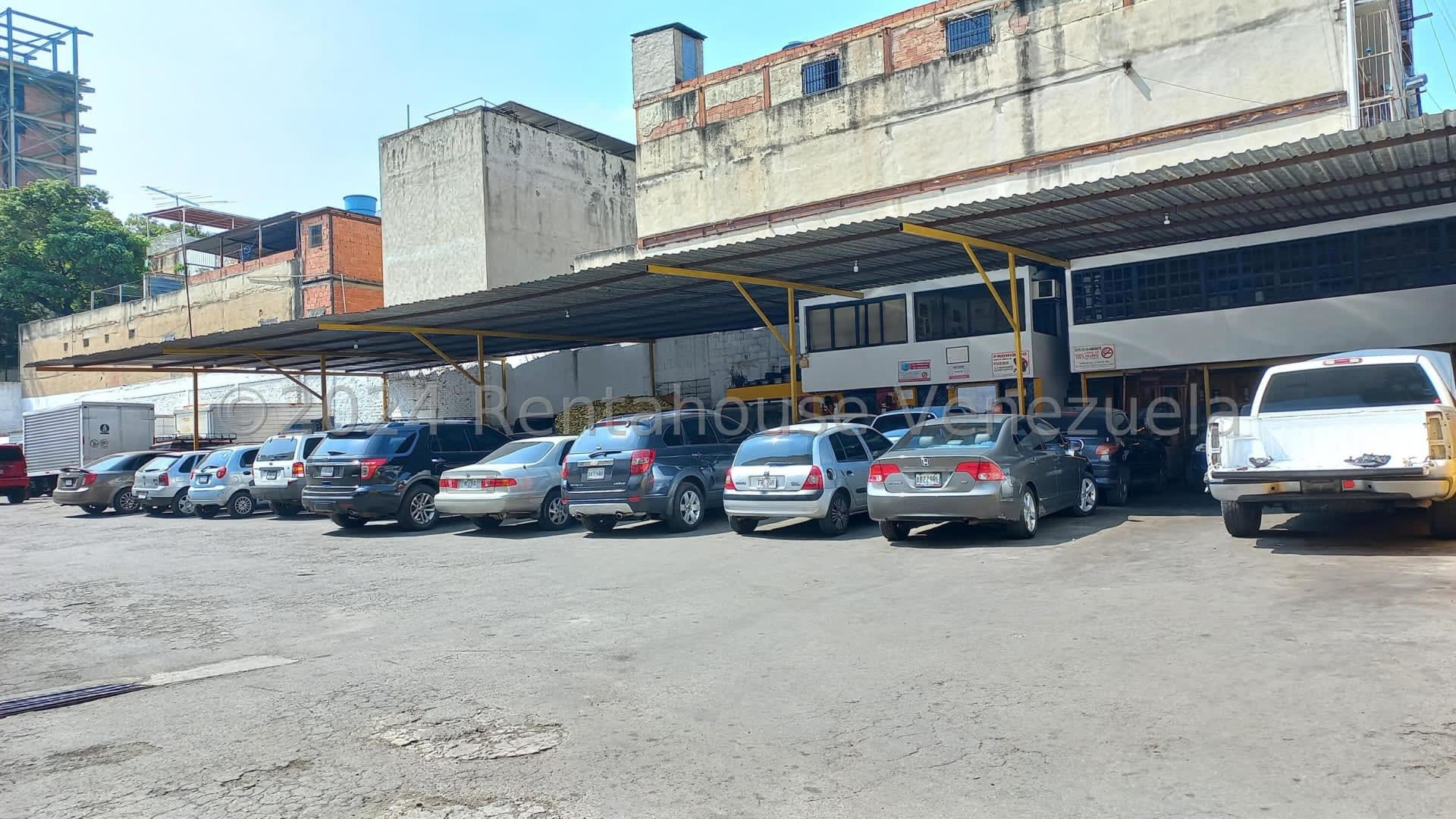 Terreno en venta en Caracas (Catia), foto 2 de 12