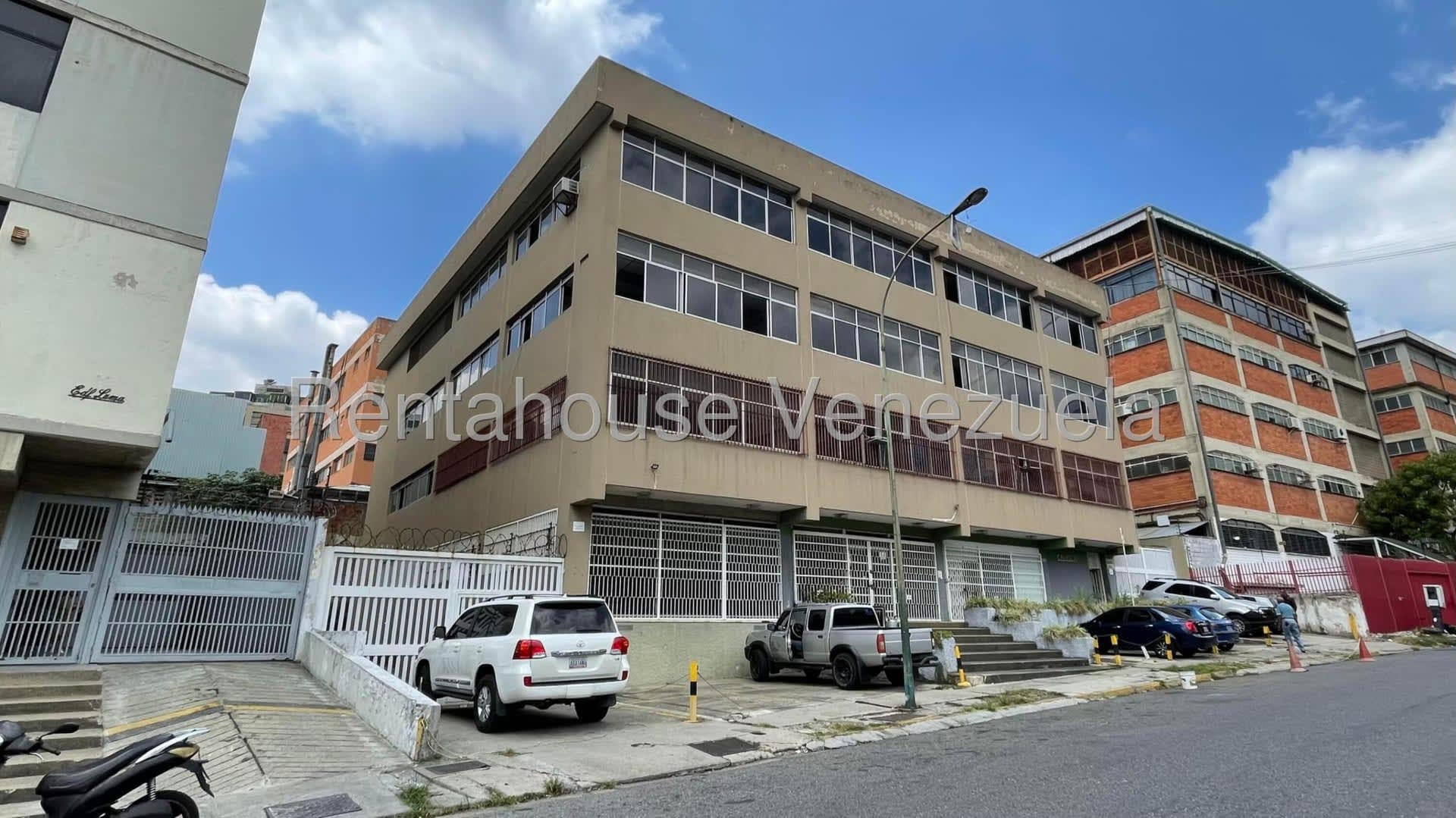 Terreno en venta en Caracas (La Urbina), foto 1 de 12