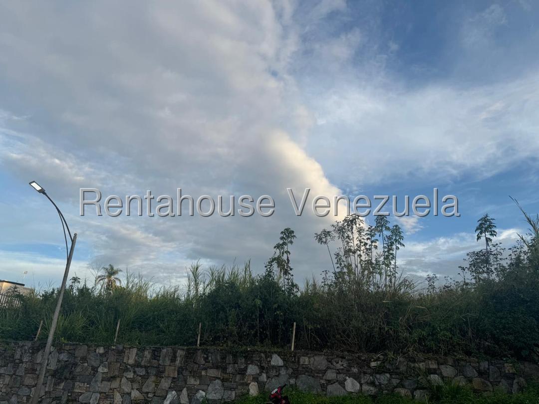 Terreno en venta en Caracas (La Lagunita Country Club), foto 3 de 8