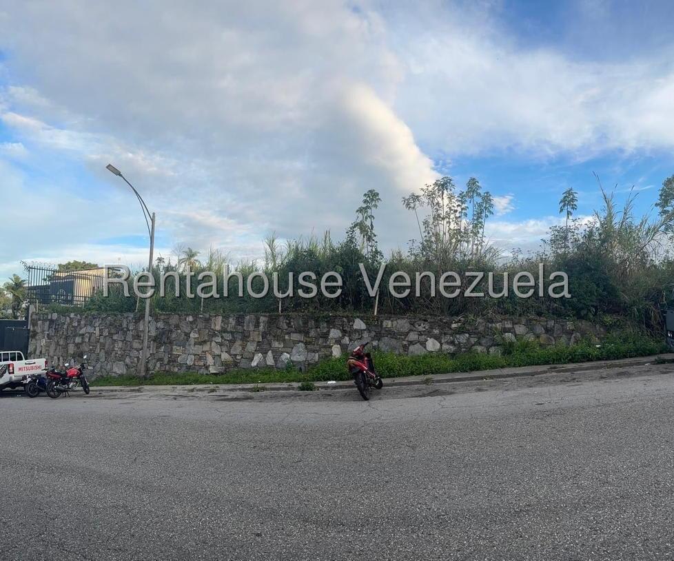 Terreno en venta en Caracas (La Lagunita Country Club), foto 1 de 8