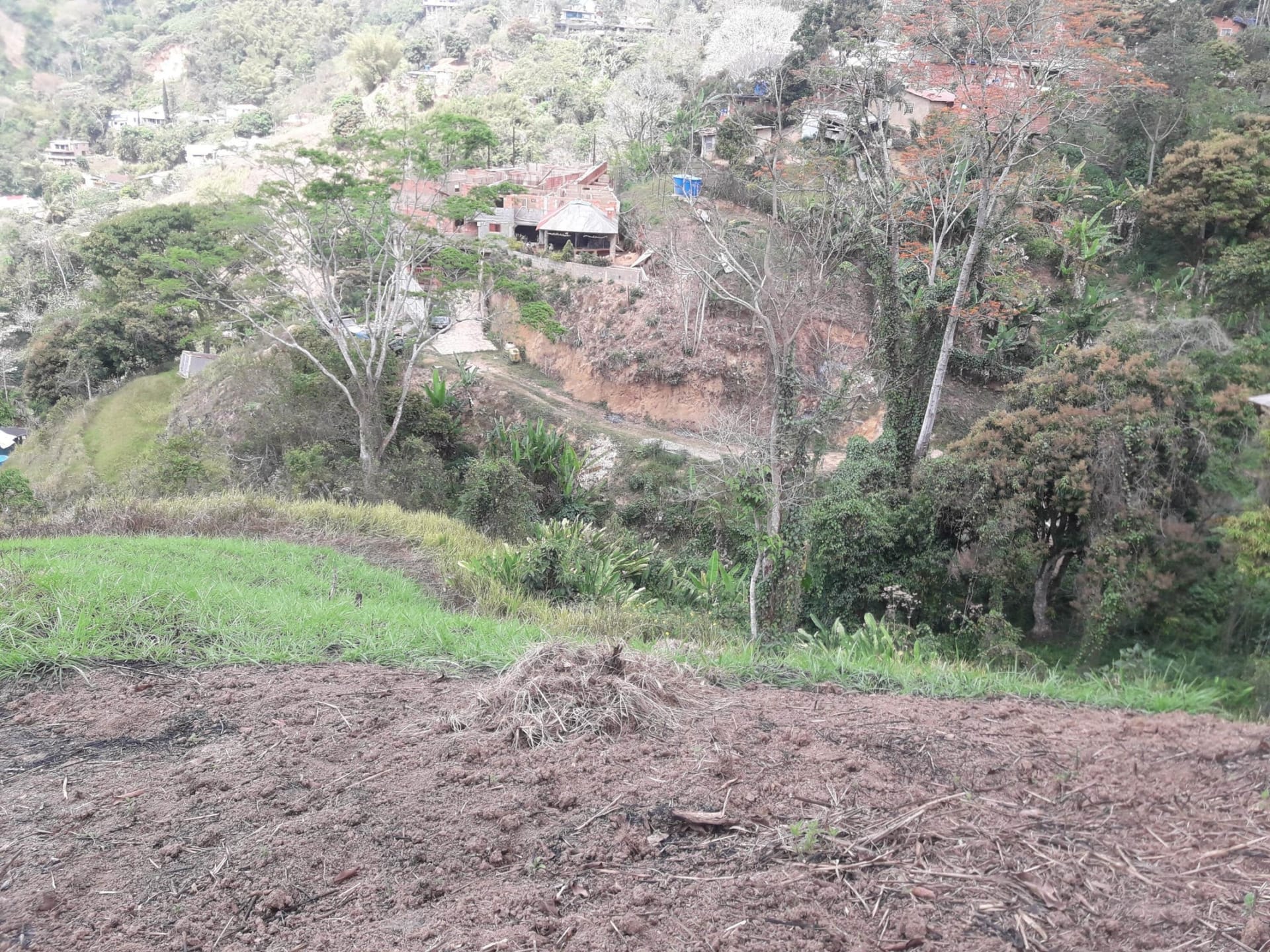 Terreno en venta en Caracas (Oripoto), foto 5 de 12