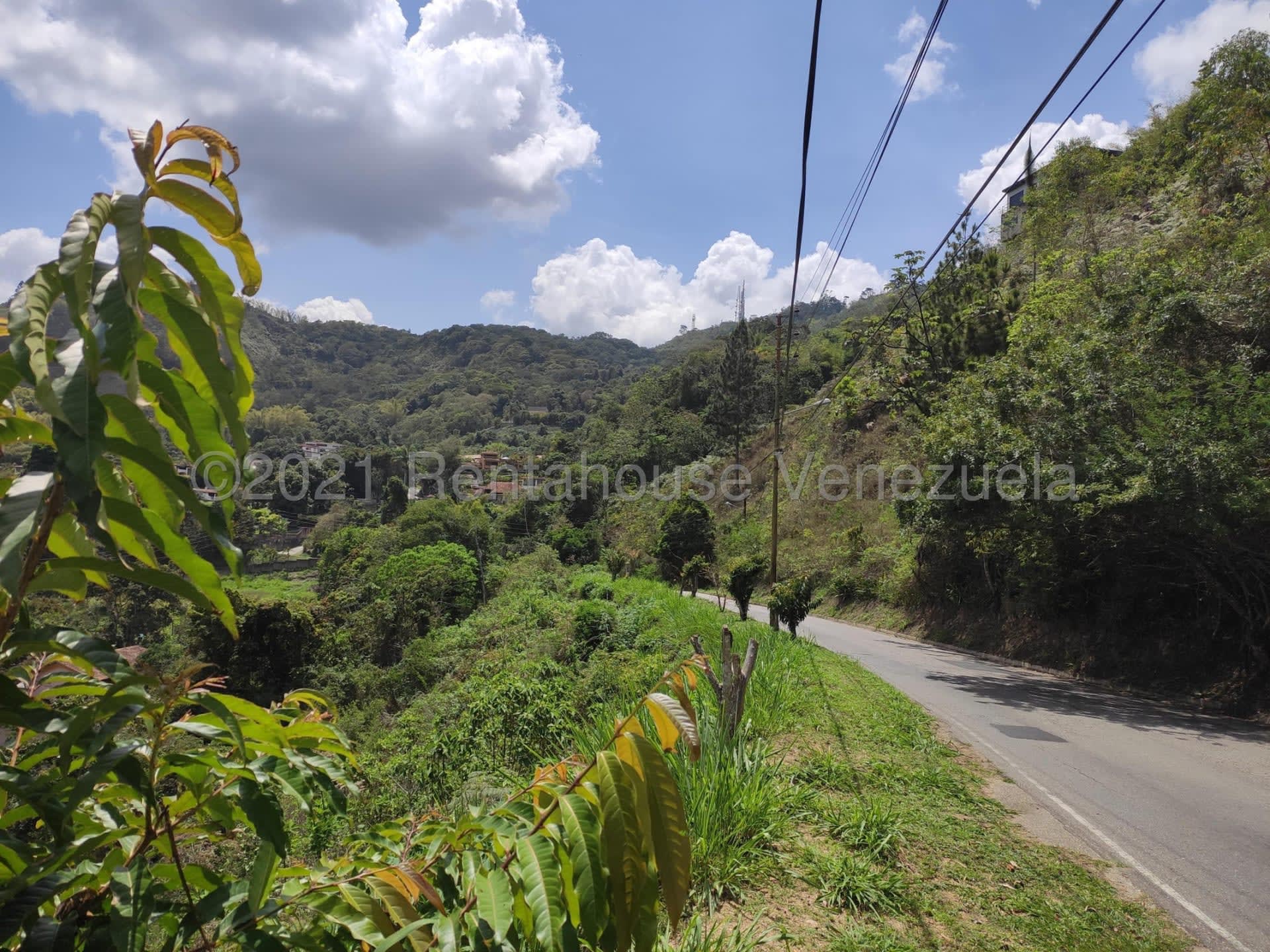 Terreno en venta en Caracas (Oripoto), foto 2 de 12