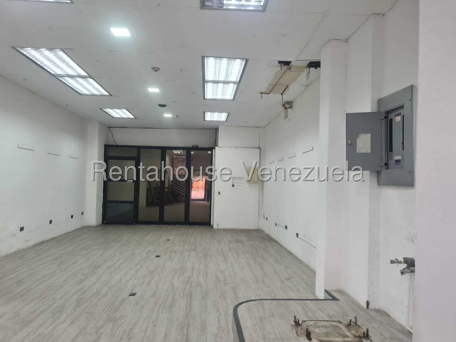 Local comercial en venta en Caracas (La Urbina), foto 3 de 12