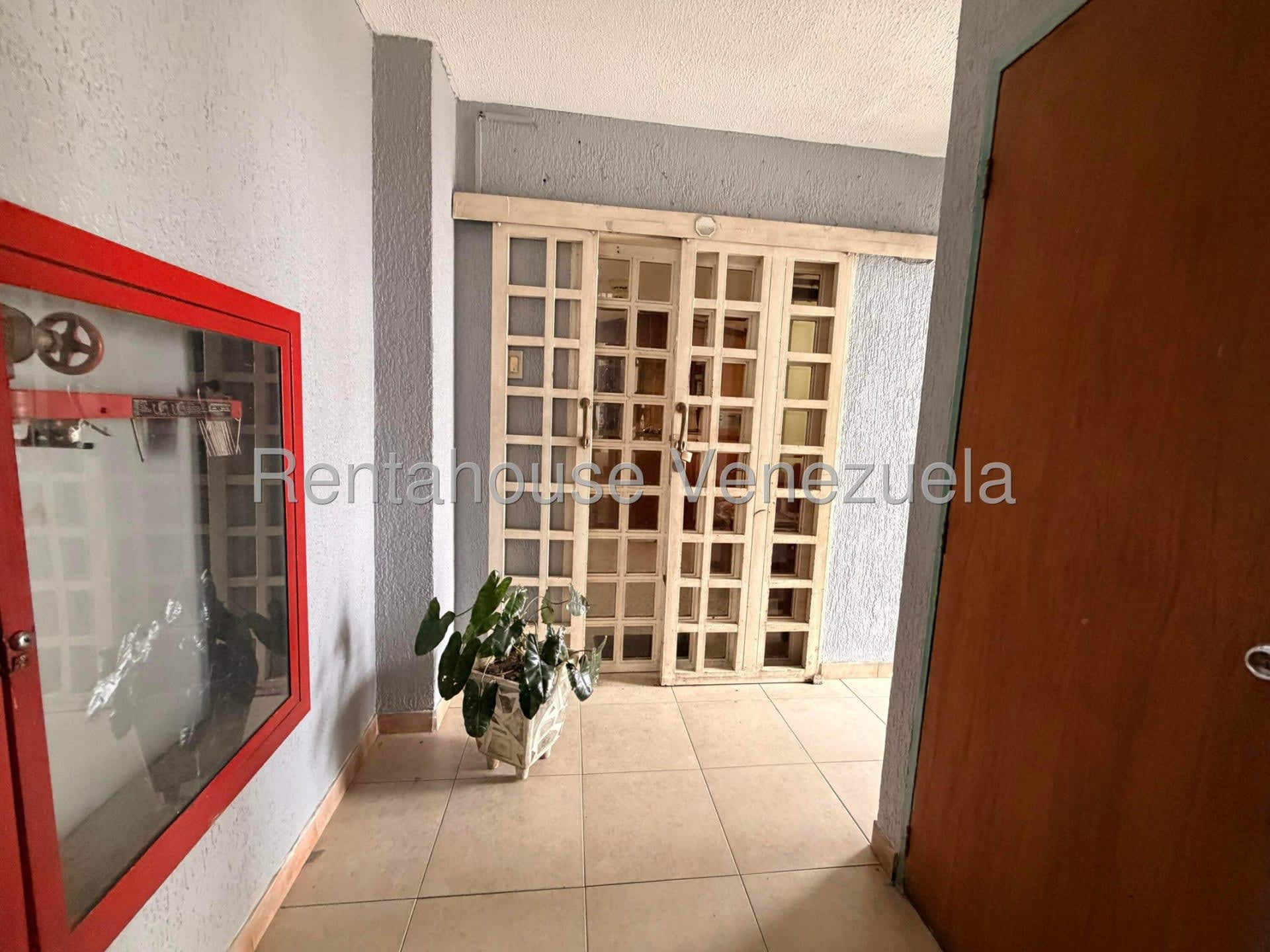 Local comercial en venta en Caracas (Bello Monte), foto 2 de 12