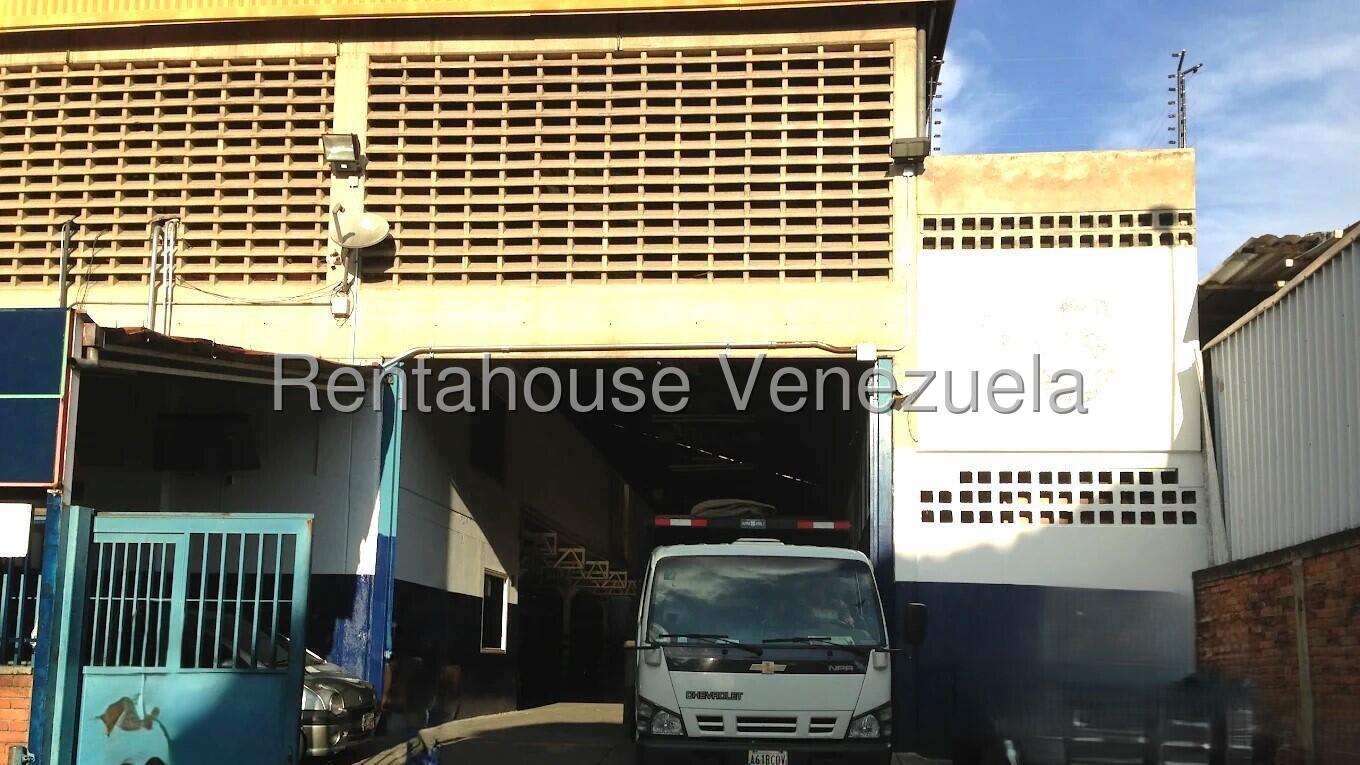 Local comercial en venta en Caracas (La Urbina), foto 1 de 12