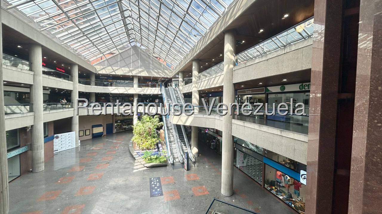 Local comercial en alquiler en Caracas (Santa Fe Norte), foto 2 de 12