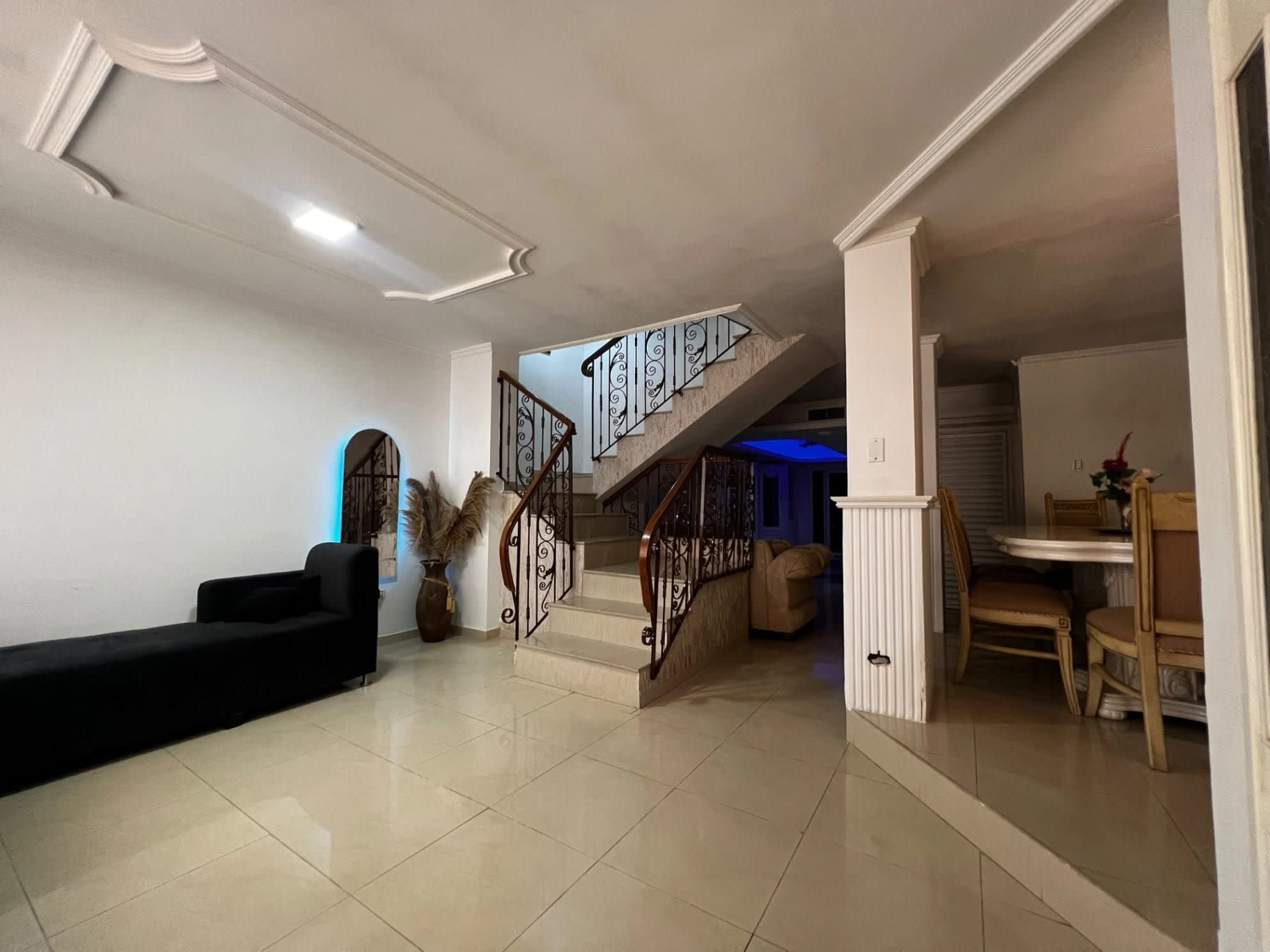 Apartamento en venta en Maracaibo (Sector Milagro Norte), foto 2 de 12