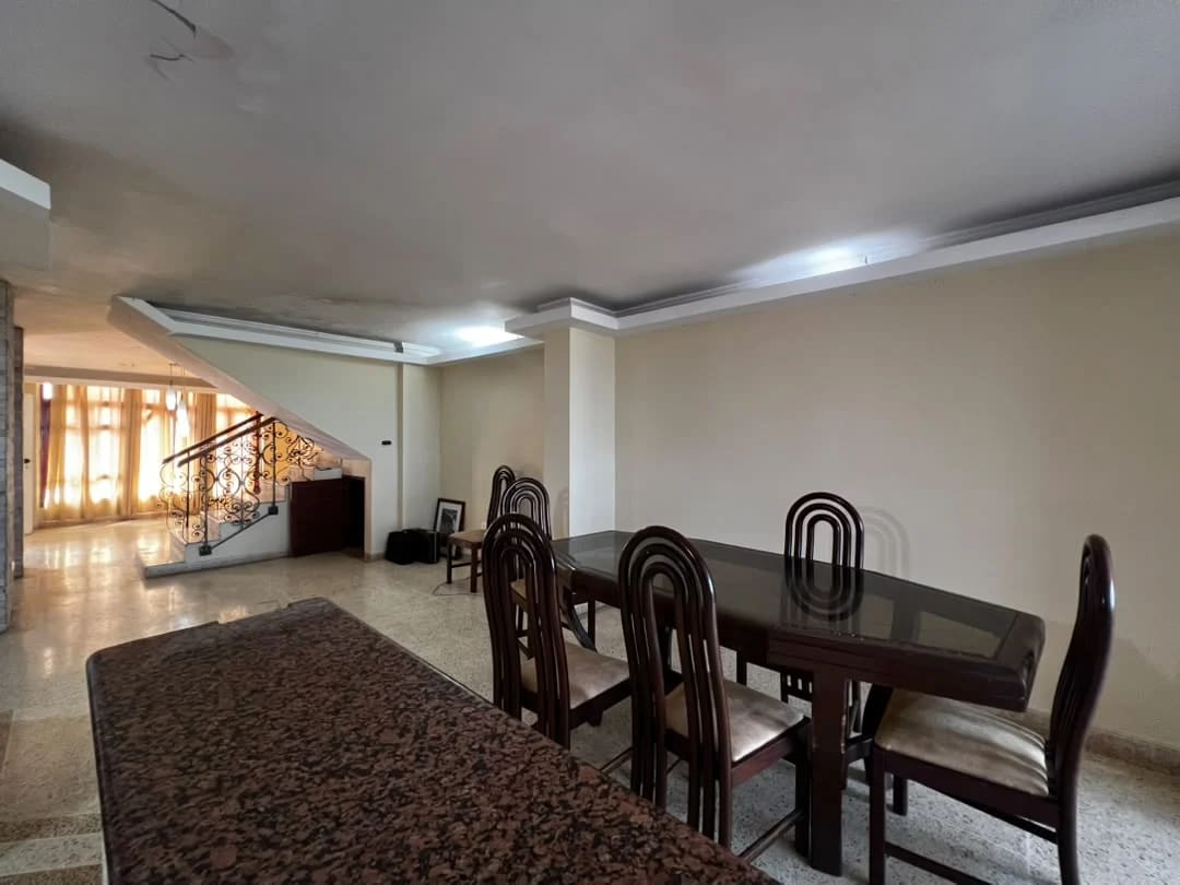 Apartamento en venta en Maracaibo (Sector Milagro Norte), foto 3 de 12