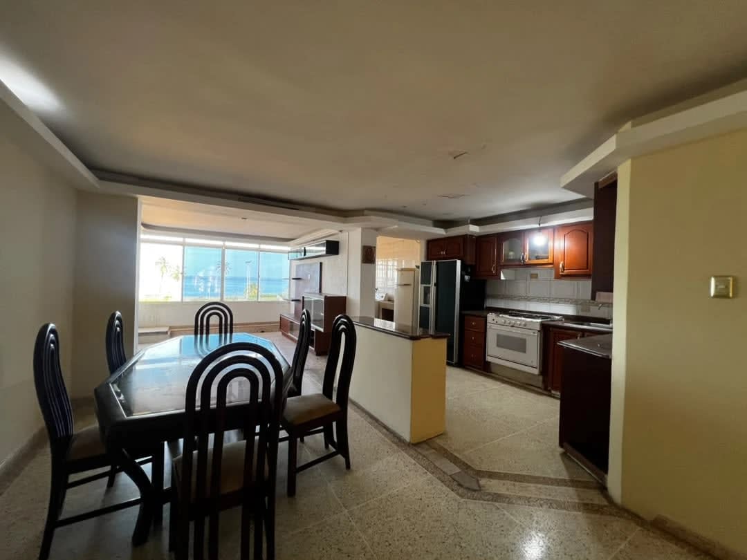 Apartamento en venta en Maracaibo (Sector Milagro Norte), foto 5 de 12