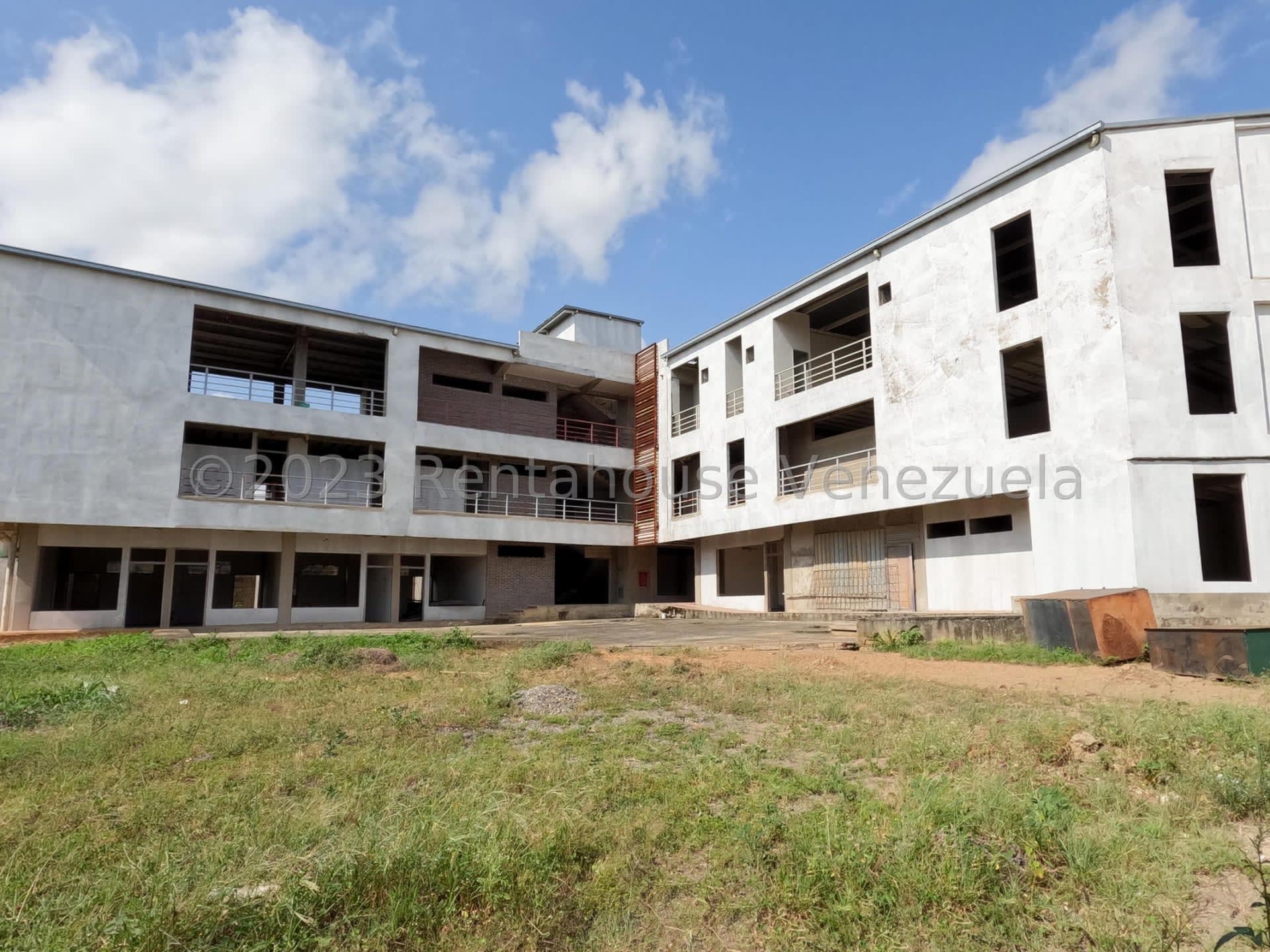 Local comercial en venta en Cabudare (La Piedad Norte), foto 2 de 12