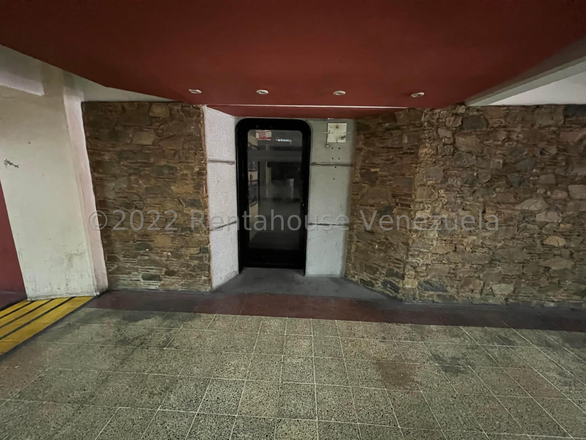 Local comercial en venta en Caracas (Los Palos Grandes), foto 2 de 12
