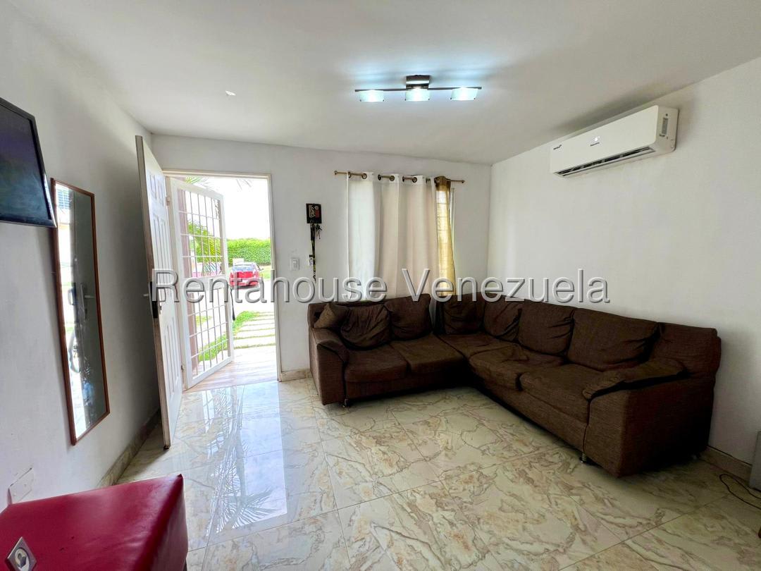 Casa en venta en Cabudare (Terrazas de la Ensenada), foto 2 de 12