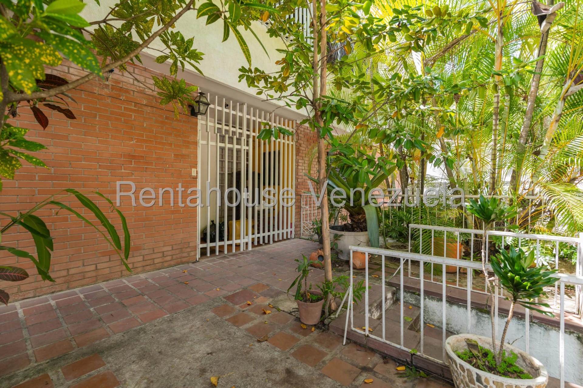 Casa en venta en Caracas (El Cafetal), foto 1 de 12