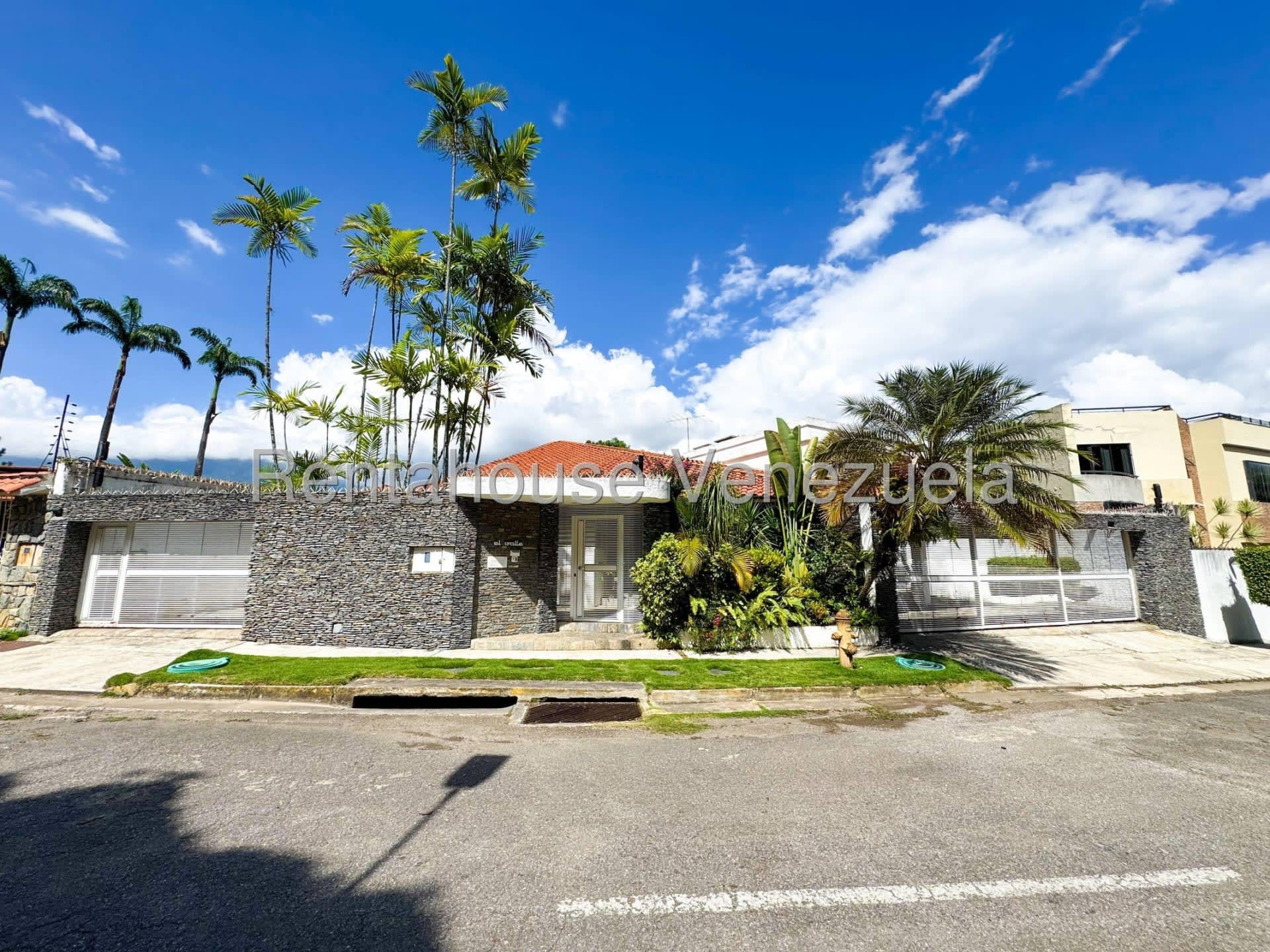 Casa en venta en Caracas (Macaracuay), foto 1 de 12