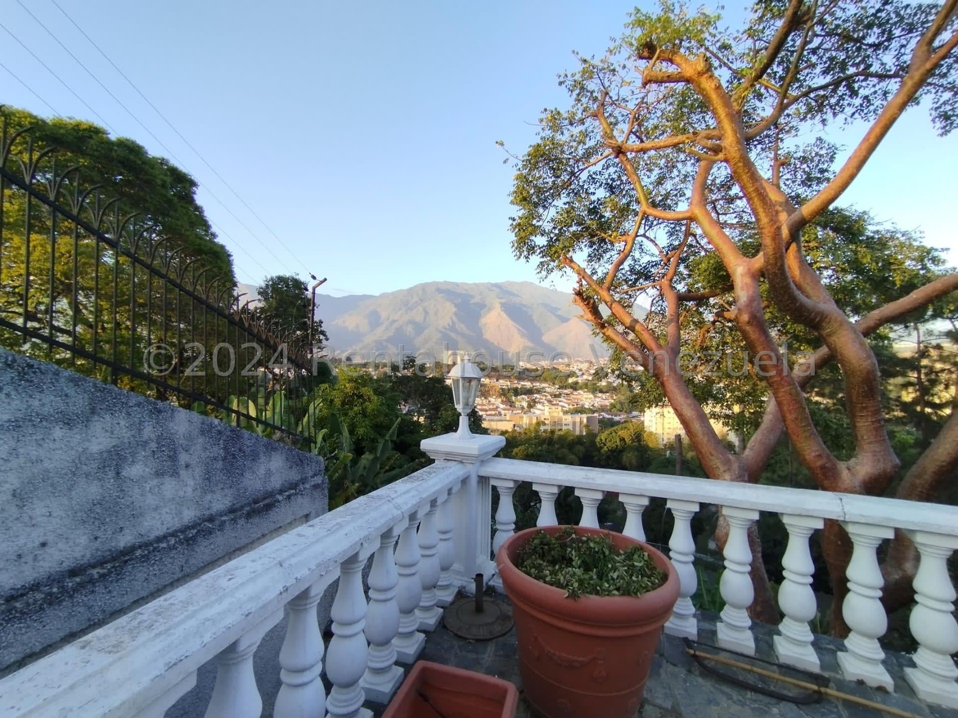 Casa en venta en Caracas (Macaracuay), foto 2 de 12