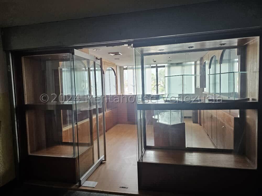 Local comercial en venta en Caracas (Parroquia Catedral), foto 3 de 12