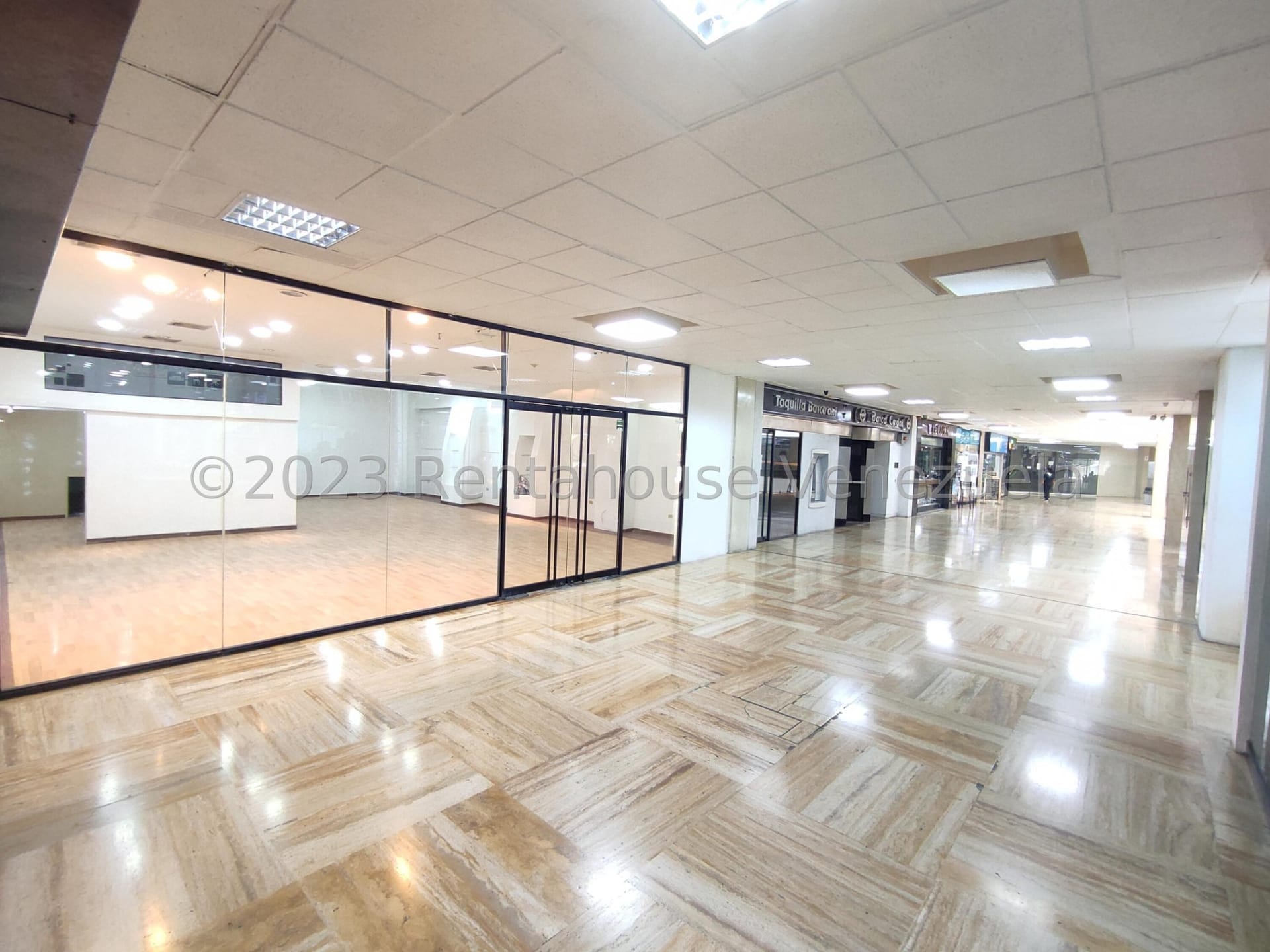 Local comercial en venta en Caracas (Prados del Este), foto 2 de 12