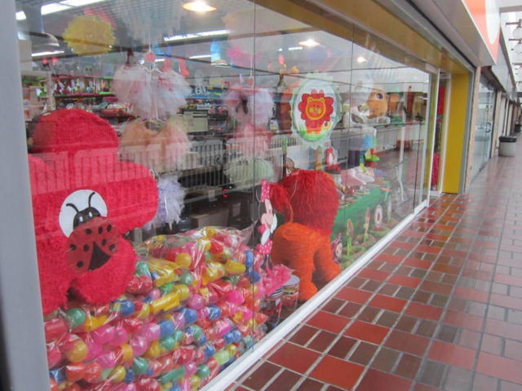Local comercial en venta en Caracas (Prados del Este), foto 2 de 12