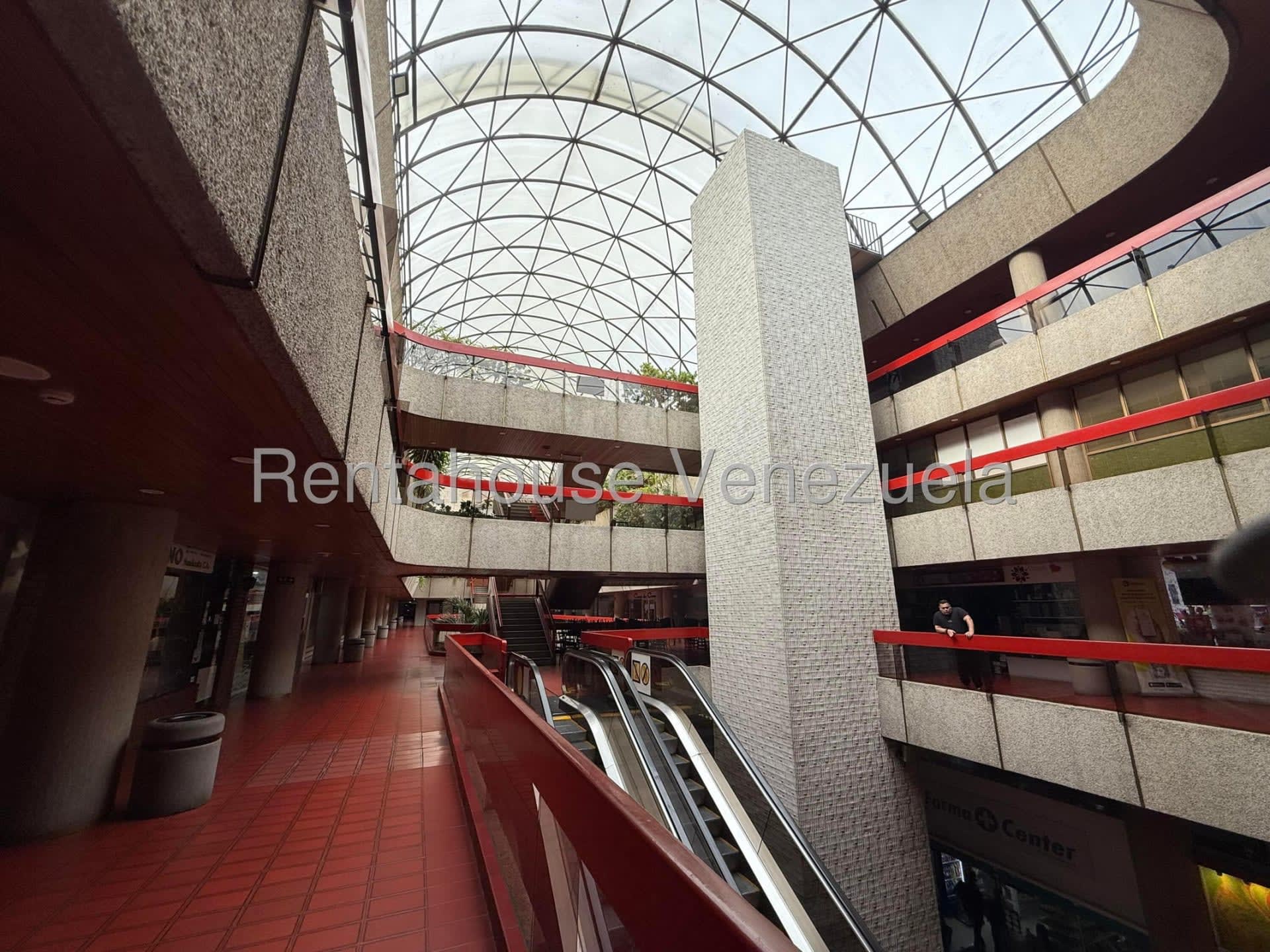 Local comercial en venta en Caracas (Las Mercedes), foto 2 de 12
