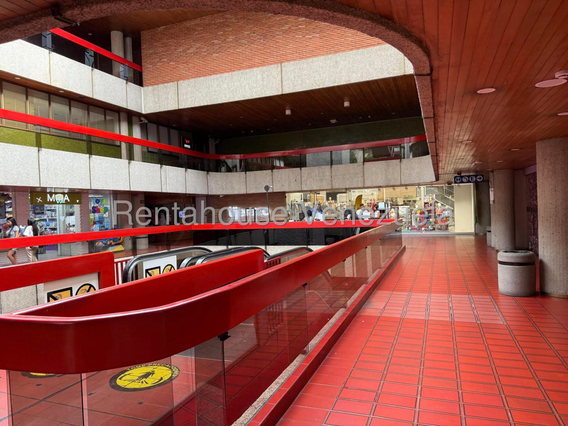 Local comercial en venta en Caracas (Las Mercedes), foto 4 de 12
