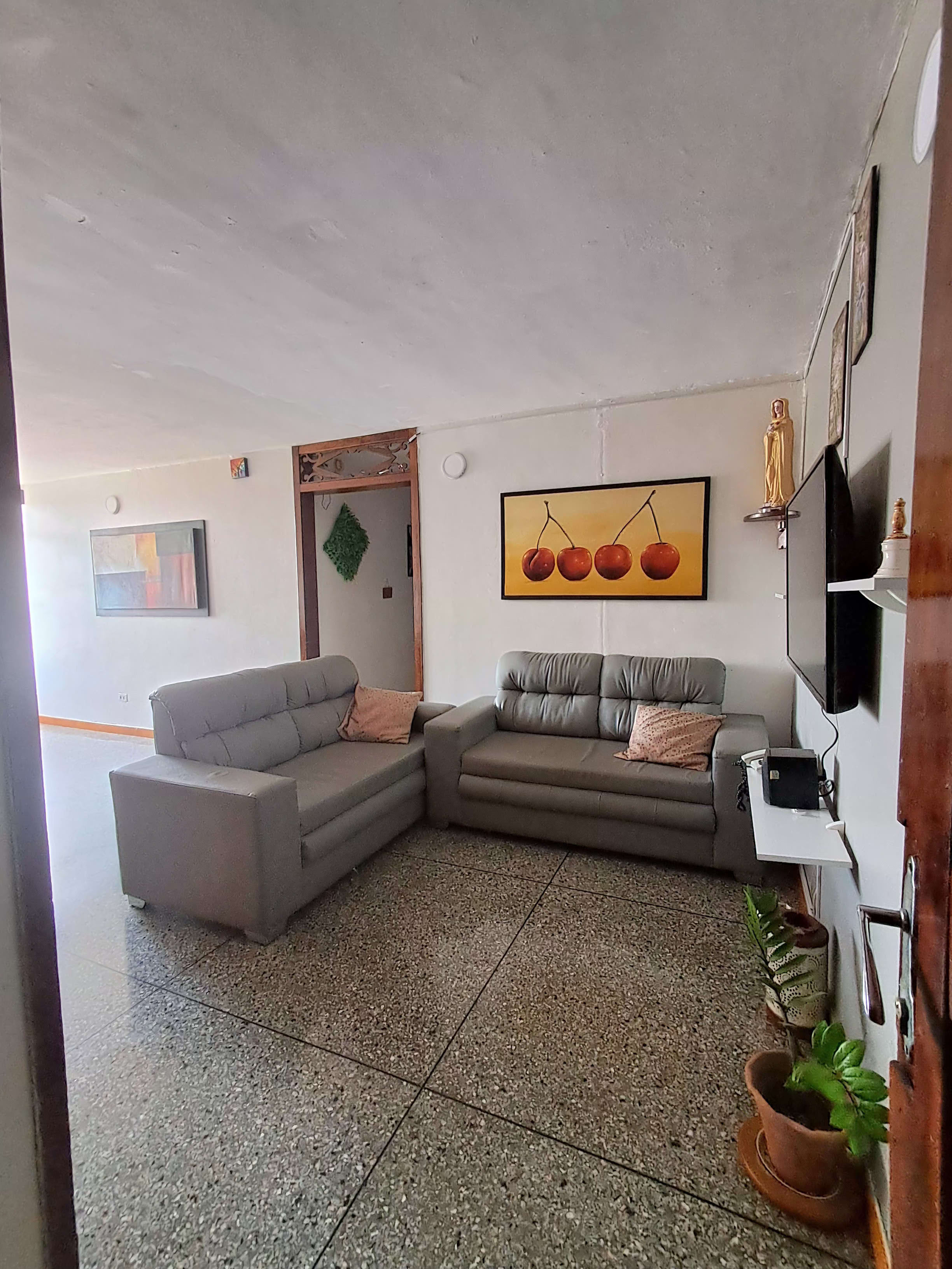 Foto 3 de Baja de precio hermoso Apartamento en el Oeste