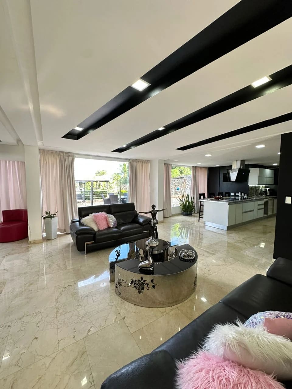 Foto 4 de Casa Moderna Cumbres del Manzano