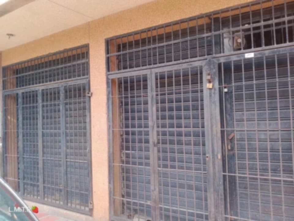 Foto 3 de Venta de local 166mts2 con licorería en su interior higuerote