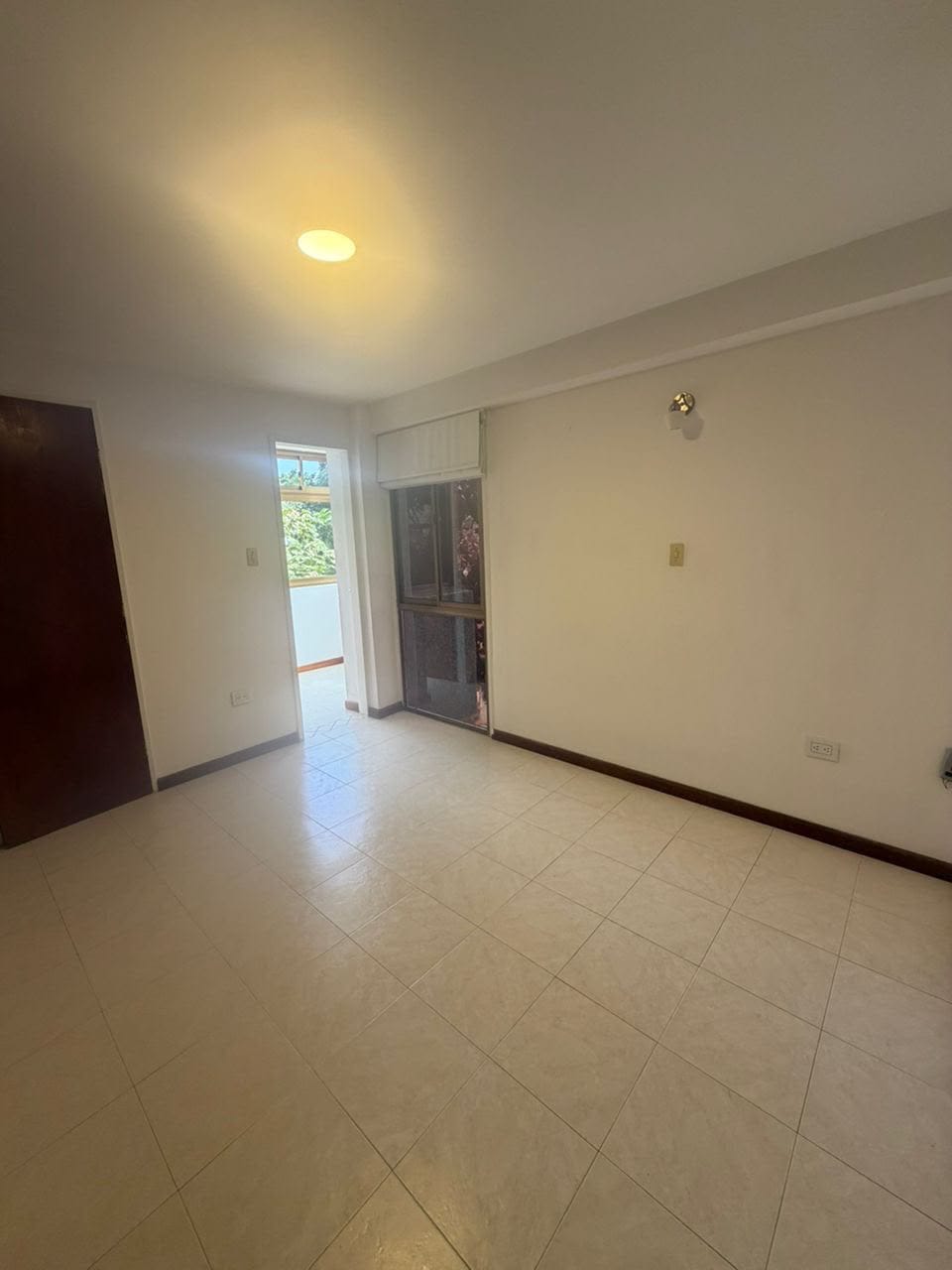 Foto 3 de Apartamento en venta ubicado en la Urb. Nueva Segovia