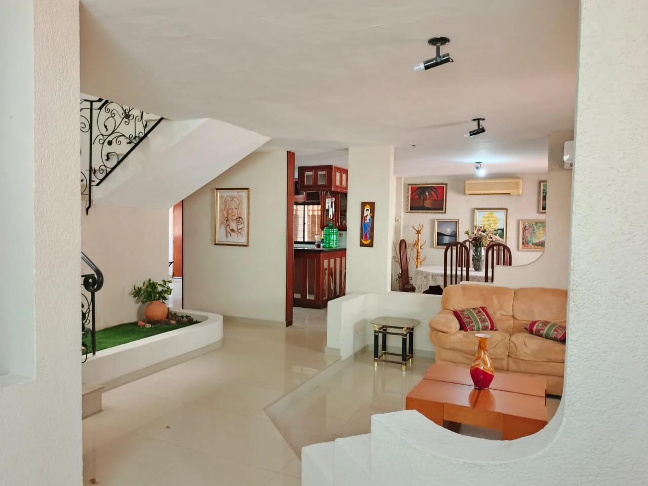 Foto 4 de Casa amoblada en Monte Bello*