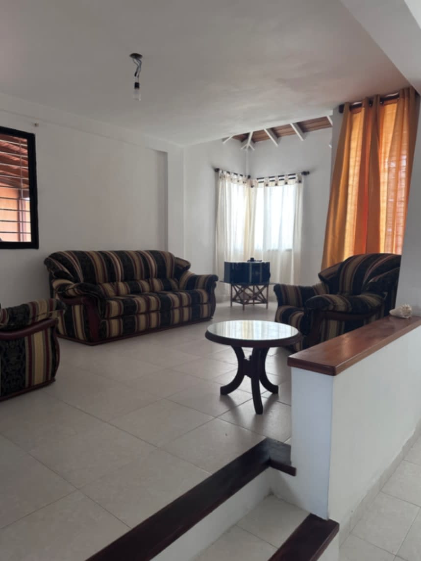 Foto 3 de Townhouse en alquiler Caña Dulce Urb Privada