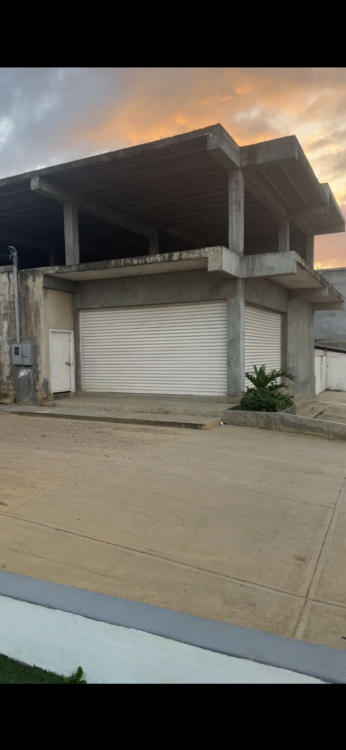 Local en alquiler la Intercomunal cerca de ciudad traki