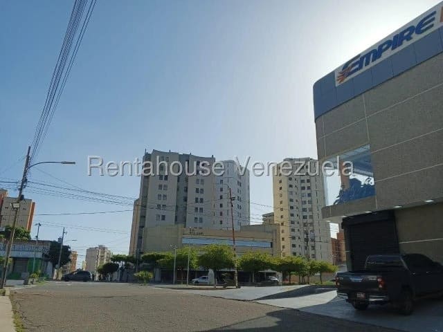 Foto 5 de Local en Alquiler, Edificio Nezul